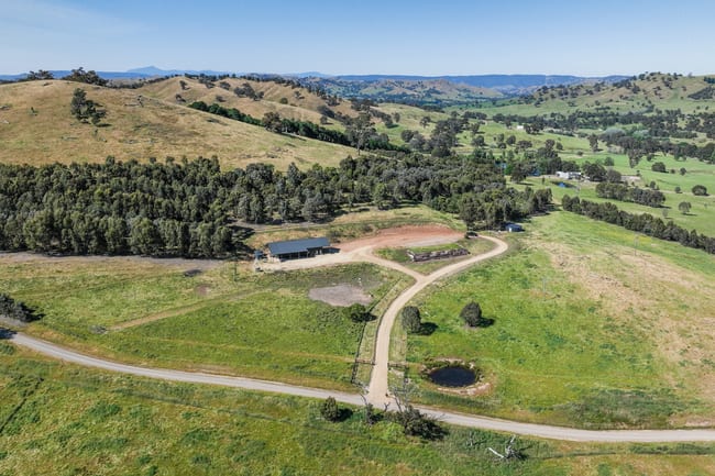24 Red Box Lane Bonnie Doon VIC 3720