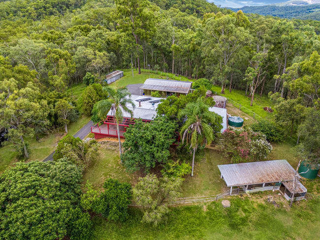 890-902 Quinzeh Creek Road Cedar Creek QLD 4207