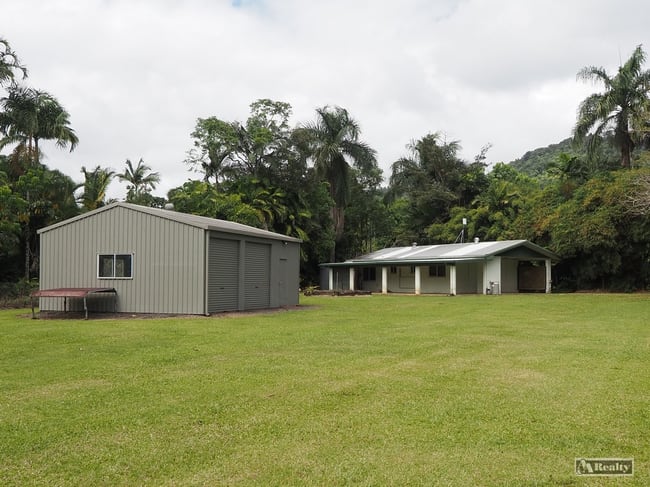 18 Meuanbah Road Bombeeta QLD 4871 18 Meuanbah Road Bombeeta QLD 4871