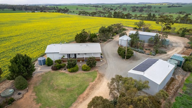 24 Schirmer Rd Saddleworth SA 5413 24 Schirmer Rd Saddleworth SA 5413