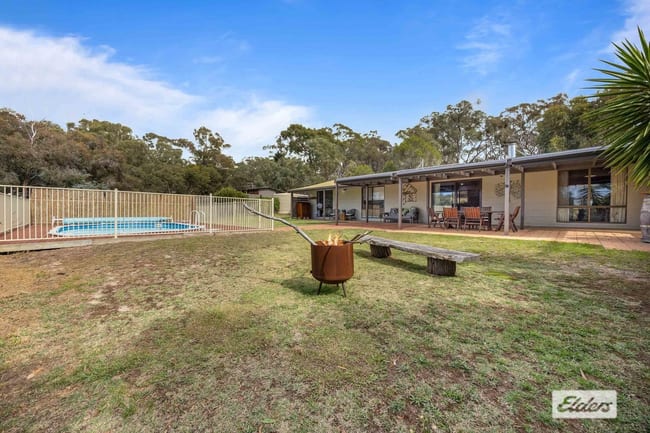 135 Westgate Road Armstrong VIC 3377 135 Westgate Road Armstrong VIC 3377