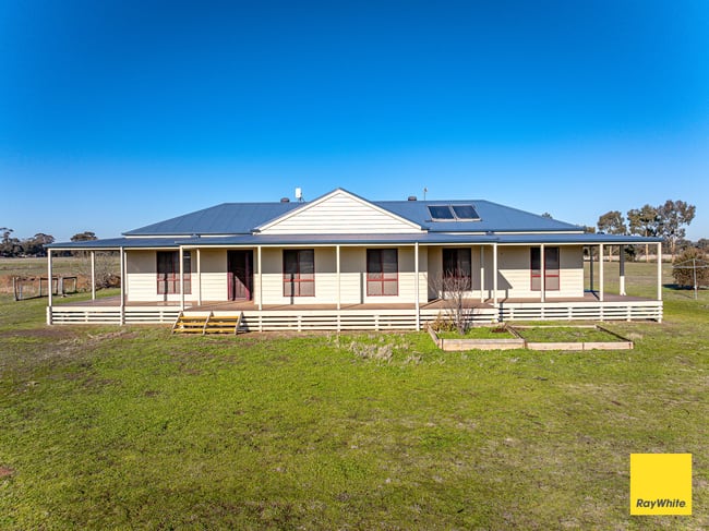 400 Pethericks Road Goornong VIC 3557 400 Pethericks Road Goornong VIC 3557