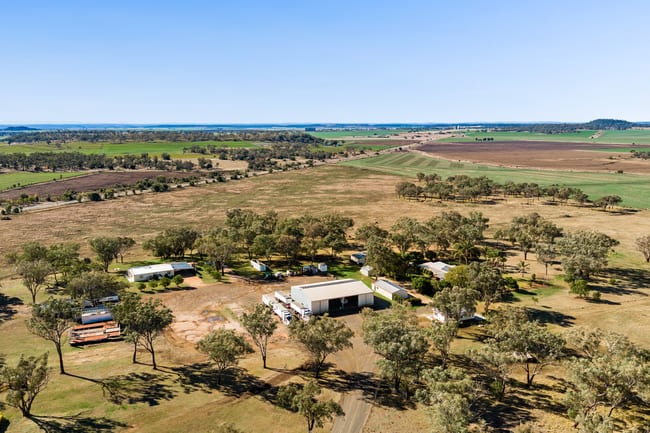 'Linthorpe View' 49 Cronin Road Mount Tyson QLD 4356 'Linthorpe View' 49 Cronin Road Mount Tyson QLD 4356