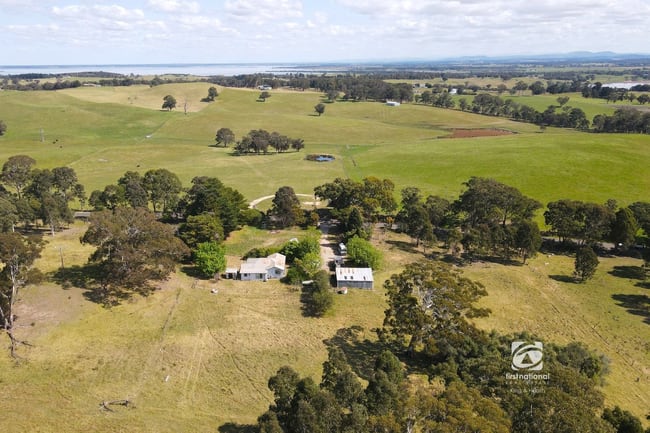 215 Rosherville Road Metung VIC 3904 215 Rosherville Road Metung VIC 3904