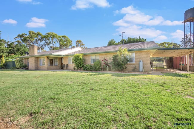 40 Roseneath Lane Armidale NSW 2350 40 Roseneath Lane Armidale NSW 2350