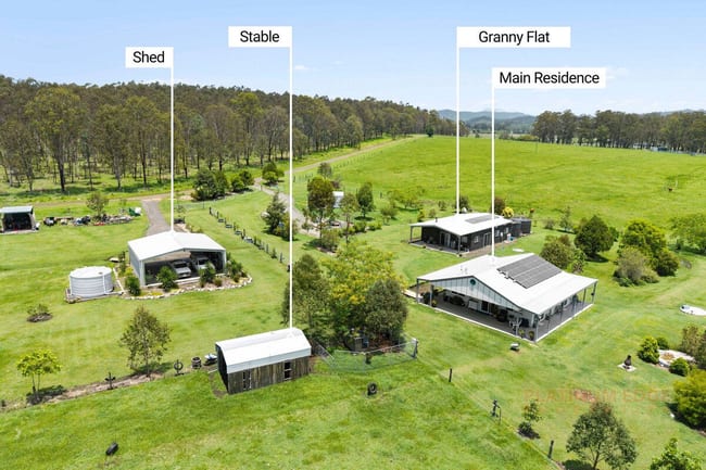 49 Thomas Road Laravale QLD 4285 49 Thomas Road Laravale QLD 4285