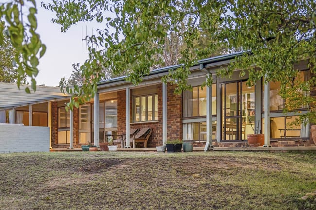 207 Poppet Road Wamboin NSW 2620 207 Poppet Road Wamboin NSW 2620