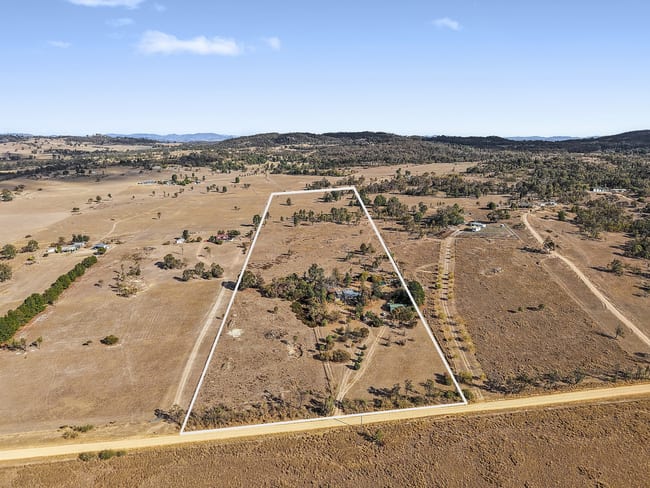 71 Winchester Crescent Mudgee NSW 2850 71 Winchester Crescent Mudgee NSW 2850
