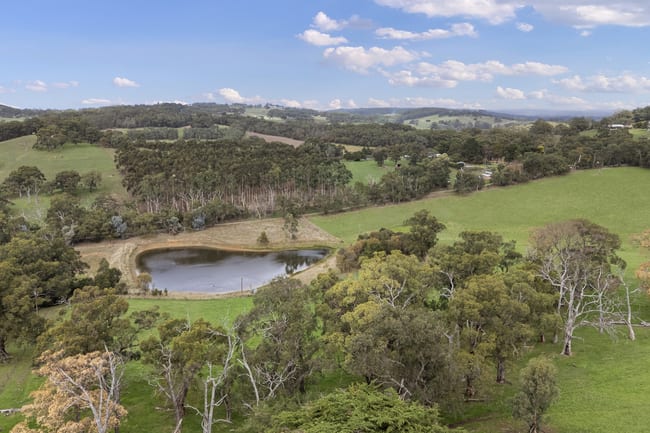 301 Whites Road Flaxley SA 5153 301 Whites Road Flaxley SA 5153