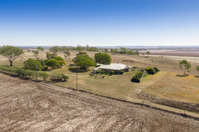 "Gothaire" 379 4ak Road Oakey QLD 4401 "Gothaire" 379 4ak Road Oakey QLD 4401
