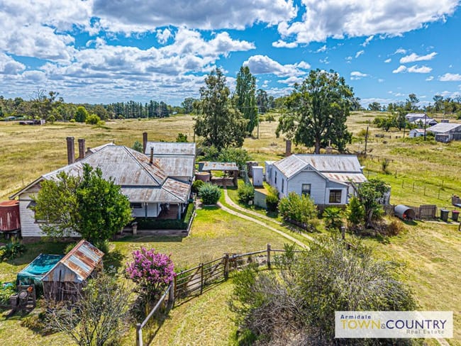 216 Invergowrie Road Armidale NSW 2350 216 Invergowrie Road Armidale NSW 2350