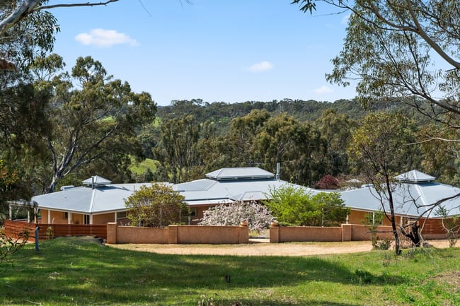 122 Schmidt Road Macclesfield SA 5153 122 Schmidt Road Macclesfield SA 5153
