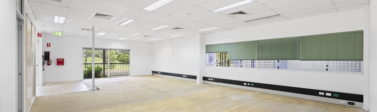 Showrooms / Bulky Goods commercial property for sale at 7-9 Clopton Street East Toowoomba QLD 4350