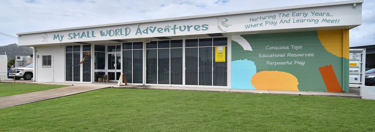 Showrooms / Bulky Goods commercial property for lease at 4 Bain Street Currajong QLD 4812