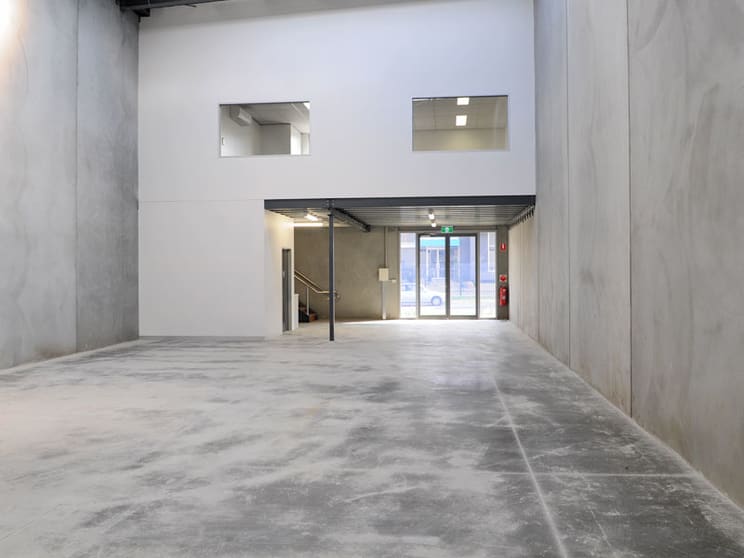 Click to view all images 82 Gateway Boulevard Epping VIC 3076 - Image 3