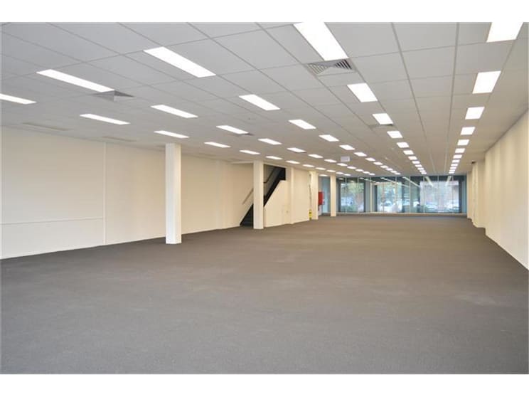 Click to view all images 18 William Street Raymond Terrace NSW 2324 - Image 2