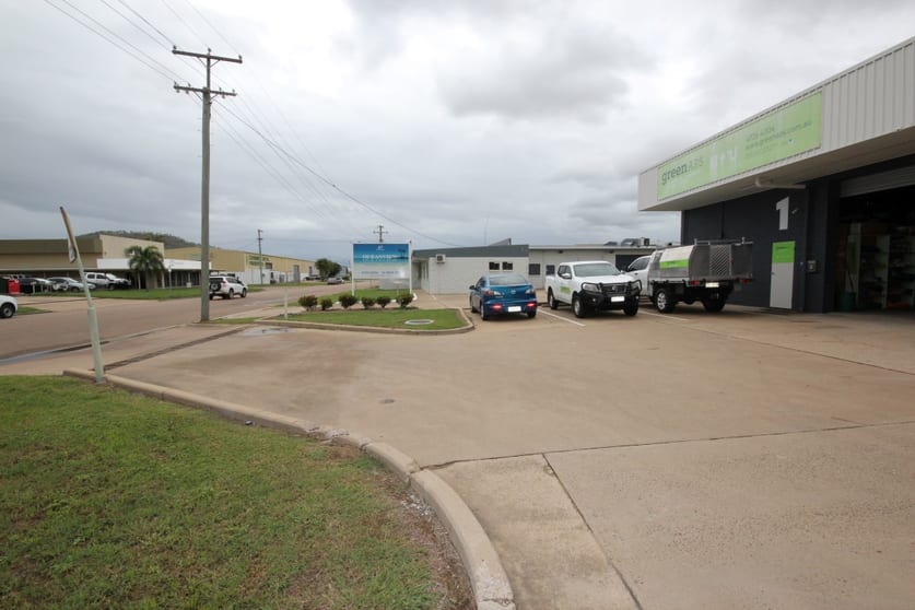 Click to view all images 1/39-45 Hugh Ryan Drive Garbutt QLD 4814 - Image 2