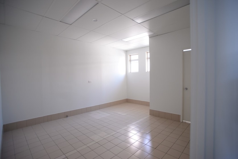 Click to view all images 1B/3-15 Dennis Road Springwood QLD 4127 - Image 3