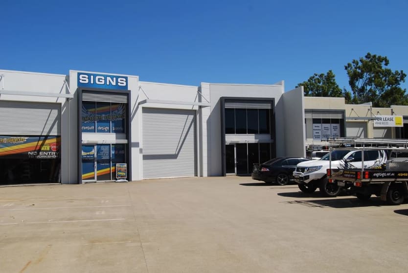 Click to view all images 5/8 Myer Lasky Drive Cannonvale QLD 4802 - Image 2