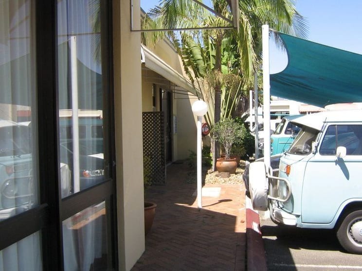 Click to view all images Bundall QLD 4217 - Image 2