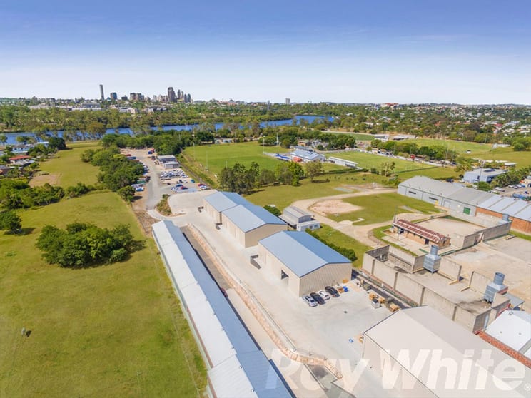 Click to view all images 6/133 Hyde Road Yeronga QLD 4104 - Image 3