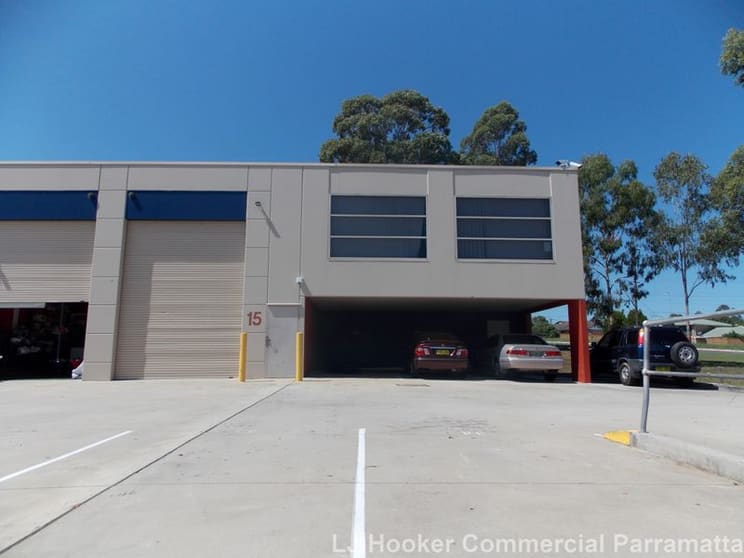 Click to view all images Girraween NSW 2145 - Image 1
