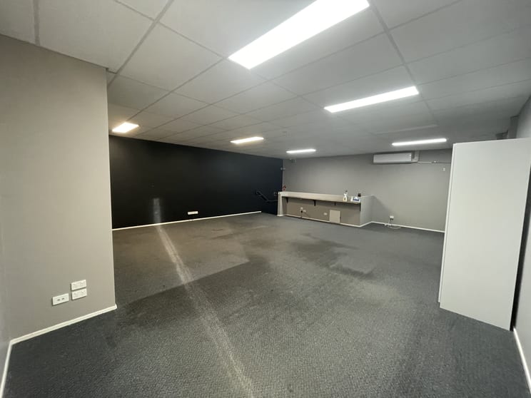 4/10 Tombo Street Capalaba QLD 4157 - Image 2