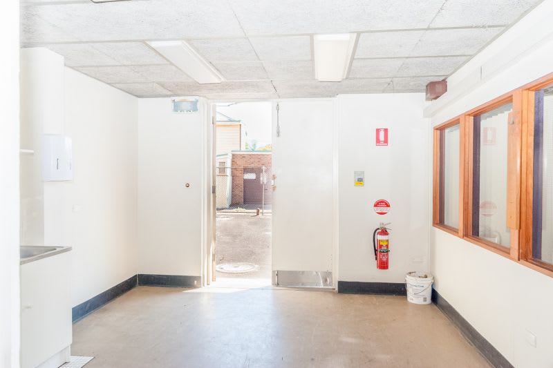 2/104 Maitland Road Islington NSW 2296 - Image 2
