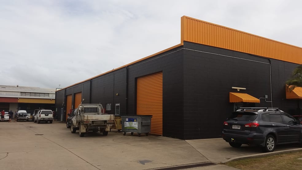 Click to view all images 3/2 Chain Street Mackay QLD 4740 - Image 1