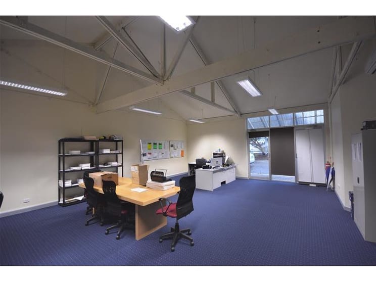 Click to view all images Unit 2, 3 Wilkinson Road Para Hills SA 5096 - Image 3