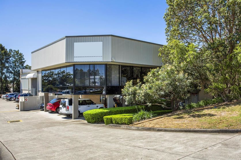 Click to view all images 1/4 Packard Ave Castle Hill NSW 2154 - Image 1