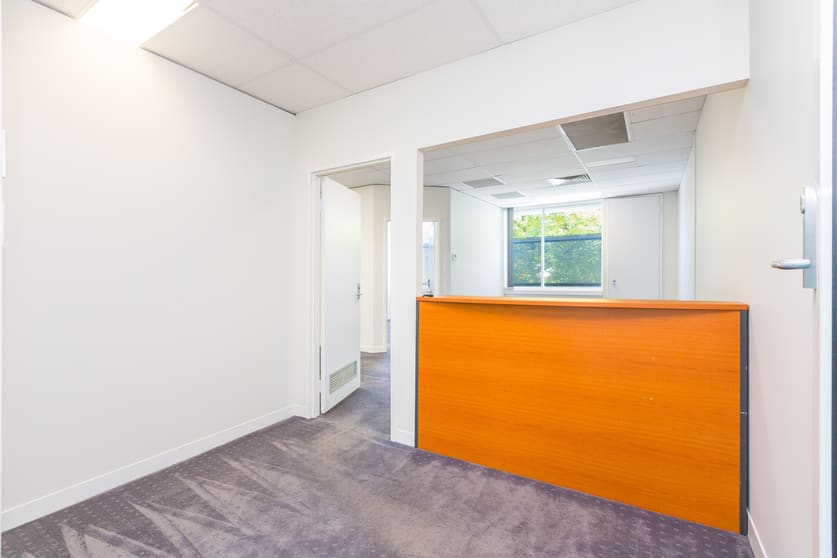 Click to view all images 2/186 Hampden Road Nedlands WA 6009 - Image 3