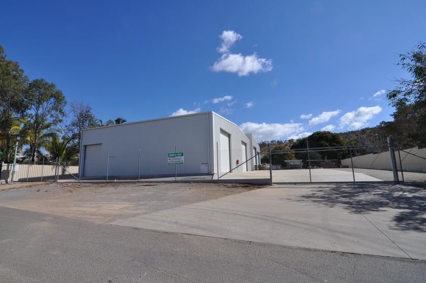 Click to view all images 3-5 Fahey Street Stuart QLD 4811 - Image 1