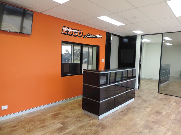 Click to view all images 54 Mordaunt Circuit Canning Vale WA 6155 - Image 2