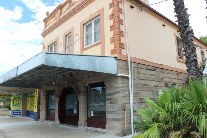 Click to view all images 2/394 George Street Windsor NSW 2756 - Image 2