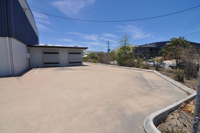 Click to view all images 88 Crocodile Crescent Mount St John QLD 4818 - Image 3