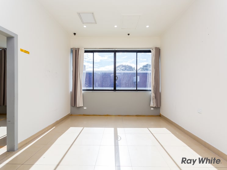 Click to view all images 226-228 Merrylands Road Merrylands NSW 2160 - Image 3