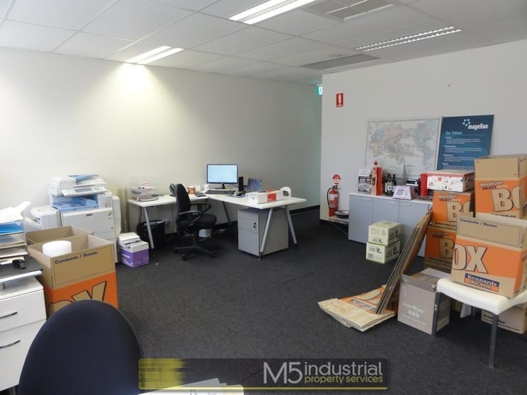 Click to view all images 4/45 Stanley Street Peakhurst NSW 2210 - Image 3