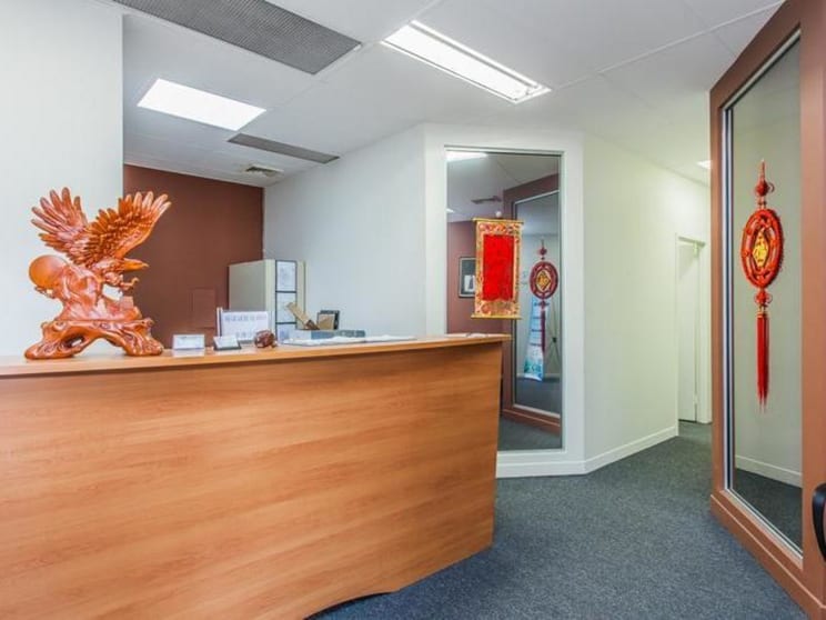 Click to view all images 4/201-205 Burslem Drive Maddington WA 6109 - Image 1
