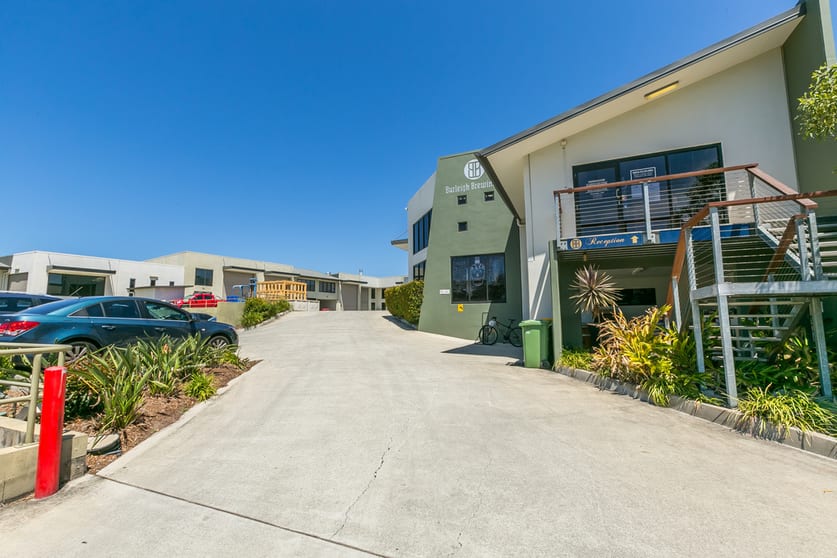 Click to view all images 5/17a Ern Harley Drive Burleigh Heads QLD 4220 - Image 3