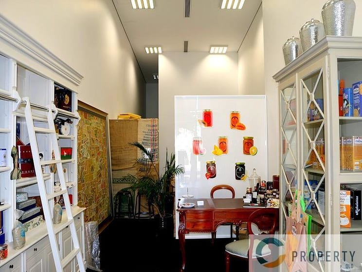 9 Longland Street Newstead QLD 4006 - Image 2