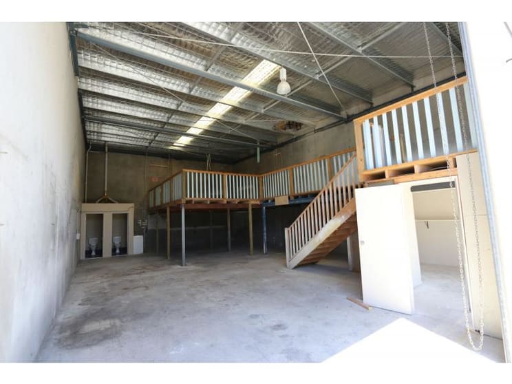 Click to view all images 8/35 Ern Harley Drive Burleigh Heads QLD 4220 - Image 2