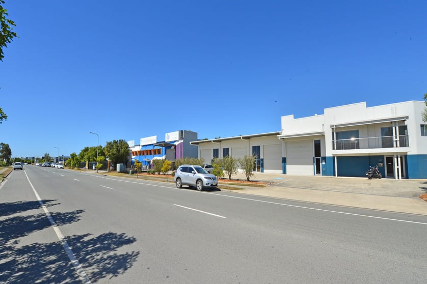 Click to view all images Unit 2/40 Dacmar Road Coolum Beach QLD 4573 - Image 1