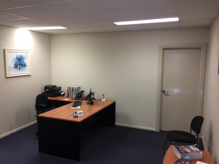 Click to view all images Unit 3/9 Gateway Crescent Orange NSW 2800 - Image 2