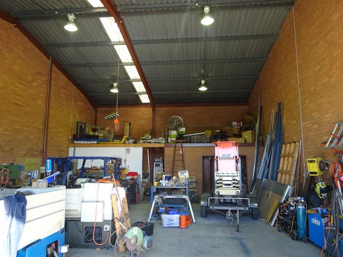 Click to view all images Unit 2, 21 Ayrshire Crescent Sandgate NSW 2304 - Image 2
