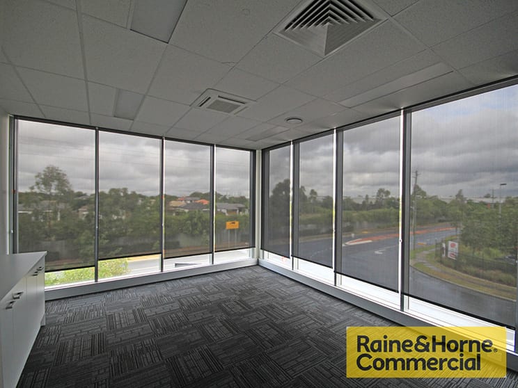 Click to view all images 3/368 Earnshaw Road Banyo QLD 4014 - Image 3