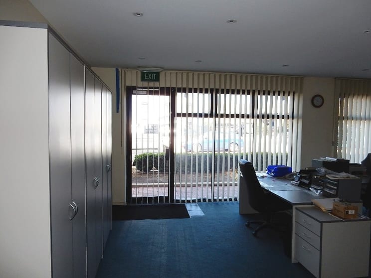 Click to view all images 18 Endeavour drive Port Adelaide SA 5015 - Image 3
