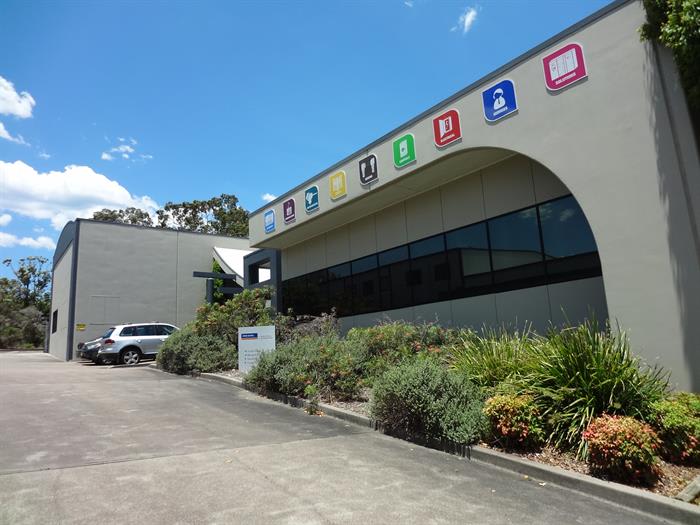 Click to view all images 17 Callistemon Close Warabrook NSW 2304 - Image 2