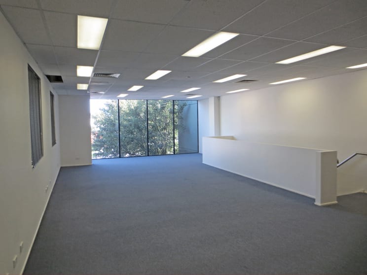 Click to view all images 29 Trade Place Vermont VIC 3133 - Image 2