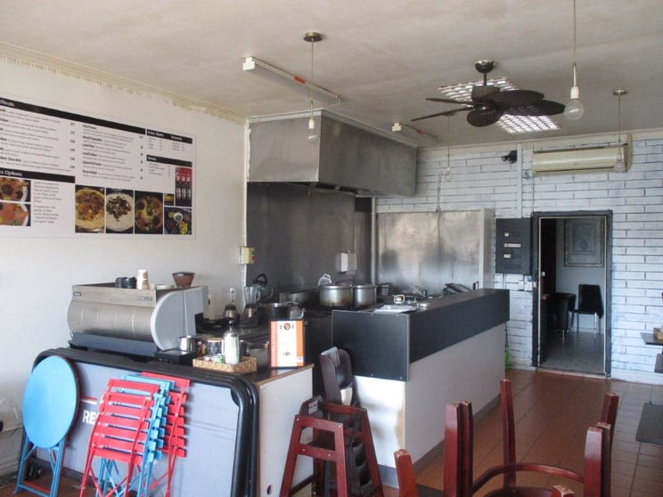 Click to view all images 124 Union Road Ascot Vale VIC 3032 - Image 3
